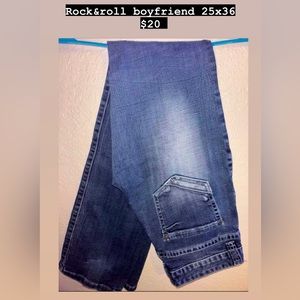 25x36 jeans no tears in good shape